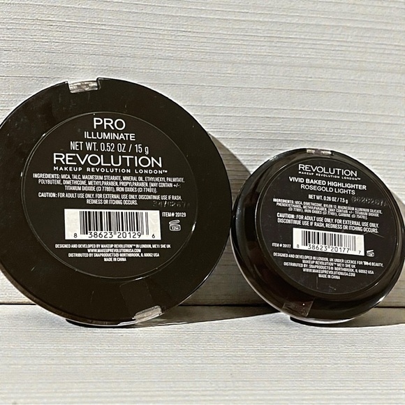 🪷 Revolution Pro Illuminate and Vivid Baked Highlighter Duo Set - Picture 3 of 8